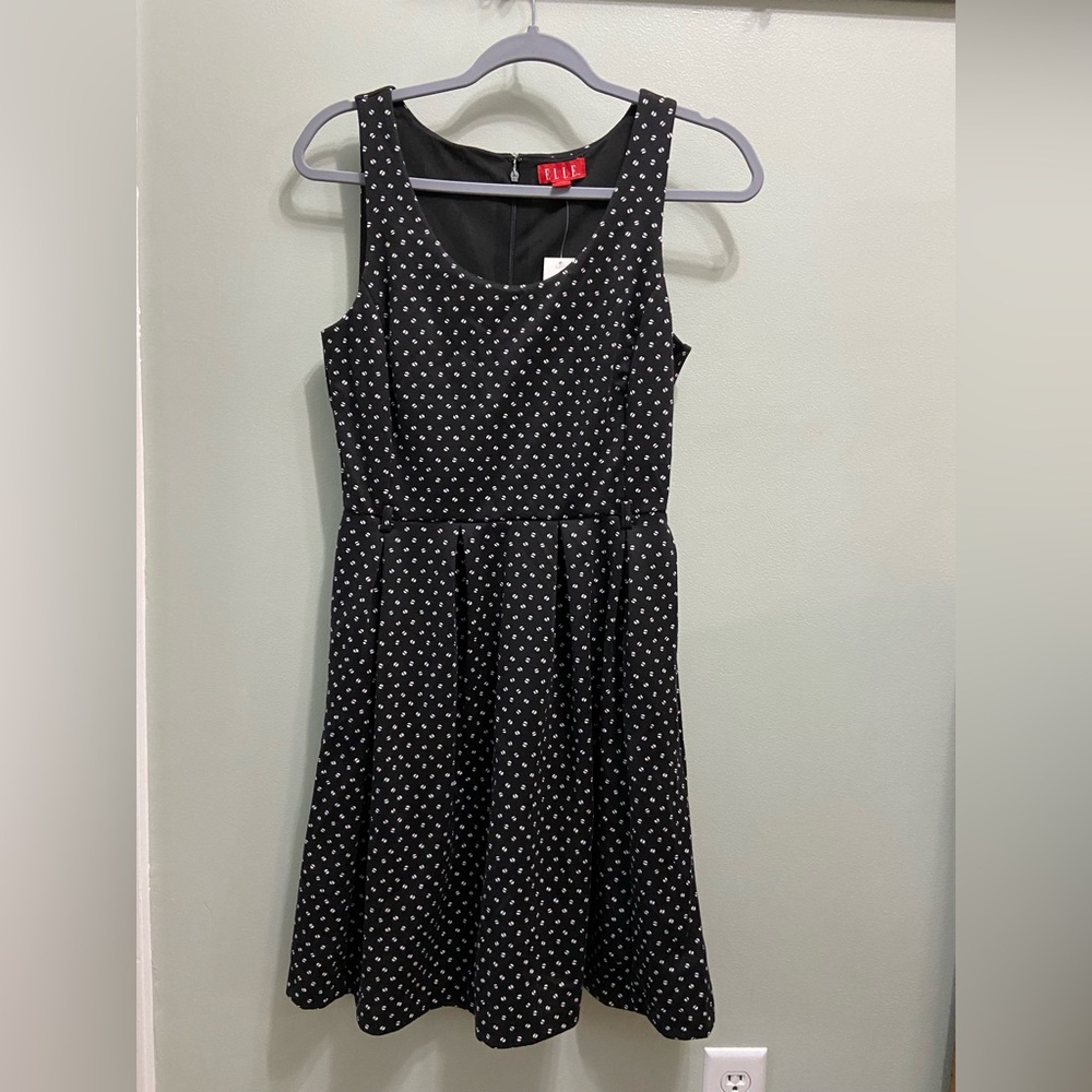 Elle Black Sleeveless Dress Size 4 NWT